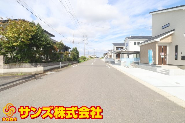 矢吹町八幡町　　　1号棟　　善郷小学校、矢吹中学区の前面道路含む現地写真|西側前面道路
