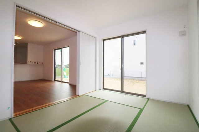 矢吹町八幡町　　　1号棟　　善郷小学校、矢吹中学区の和室