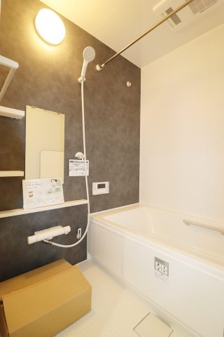 矢吹町八幡町　　　1号棟　　善郷小学校、矢吹中学区の浴室