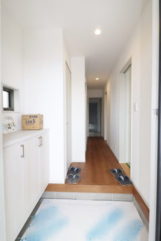 矢吹町八幡町　　　1号棟　　善郷小学校、矢吹中学区の玄関