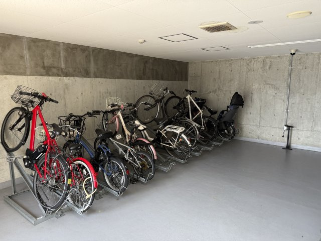 レピア垂水五色山の駐輪場