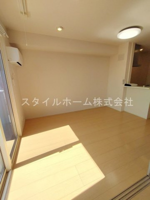 【居間・リビング】 | ぱるタウンＣ | 別部屋写真です。