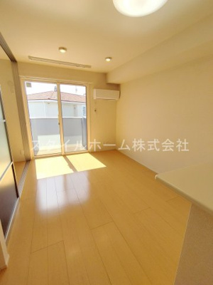 【居間・リビング】 | ぱるタウンＣ | 別部屋写真です。