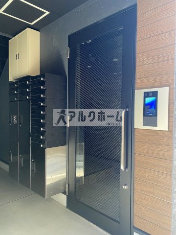 セレニティ法善寺のエントランス