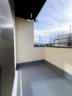 【バルコニー】
