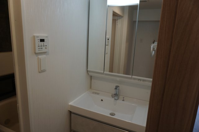 プレジオ永和ASIANの独立洗面台