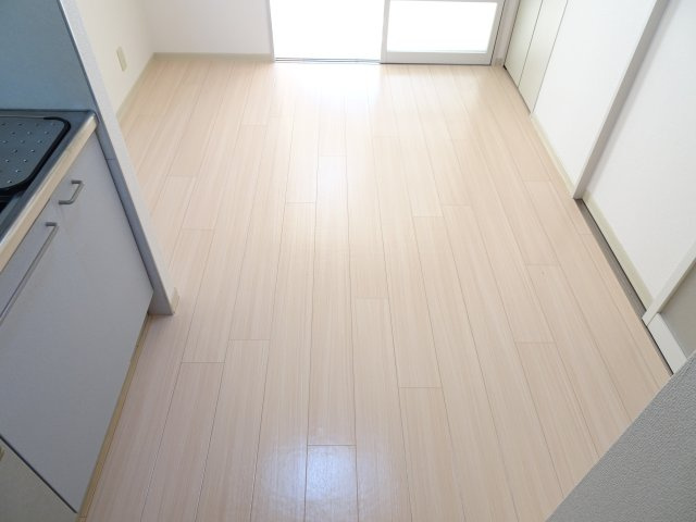 グリーンパークはやのB棟の居間・リビング|イメージ写真