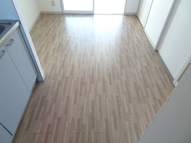 グリーンパークはやのB棟の居間・リビング|イメージ写真