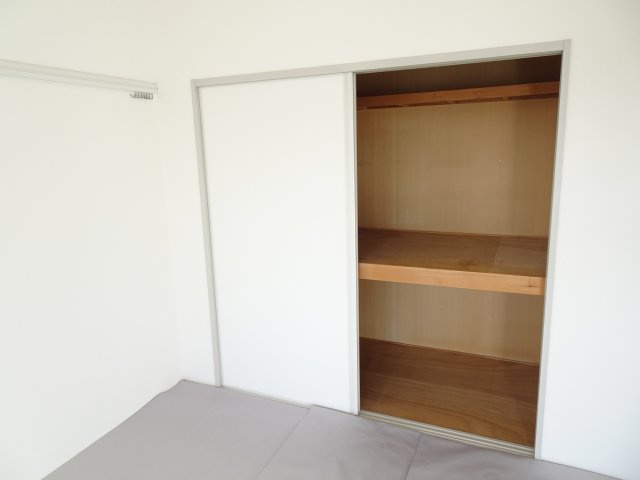 グリーンパークはやのB棟の収納