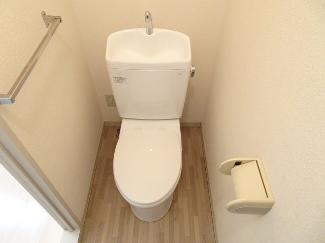 グリーンパークはやのB棟のトイレ