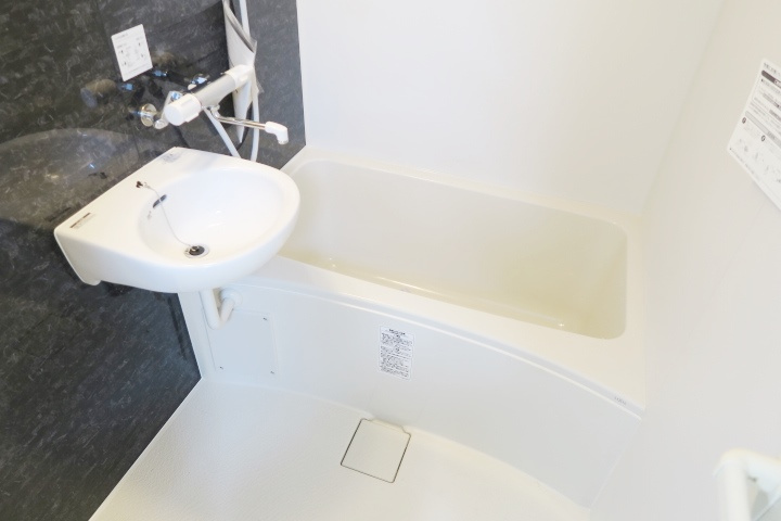 ドムスアルバの浴室