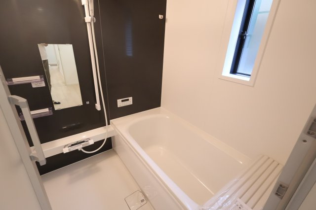 《仲介手数料無料》桜区町谷３丁目24-1(1号棟)新築一戸建てクレイドルガーデンの浴室|撮影日 2025年10月9日 16:15 曇り