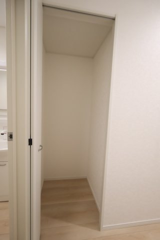 《仲介手数料無料》桜区町谷３丁目24-1(1号棟)新築一戸建てクレイドルガーデンの洋室|撮影日 2025年10月9日 16:15 曇り