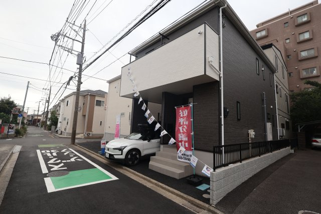 《仲介手数料無料》桜区町谷３丁目24-1(1号棟)新築一戸建てクレイドルガーデンの外観|撮影日 2025年10月9日 16:15 曇り