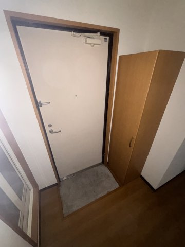 Ｍ．ｏｎｅビルの玄関