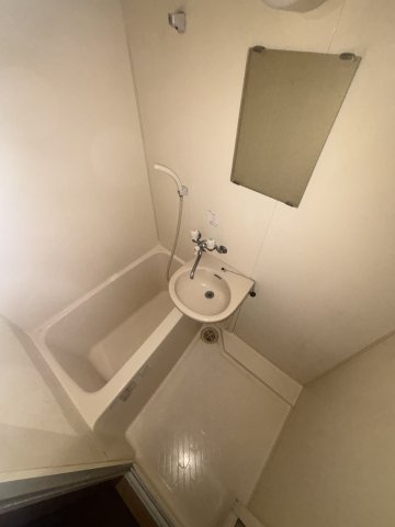 Ｍ．ｏｎｅビルの浴室