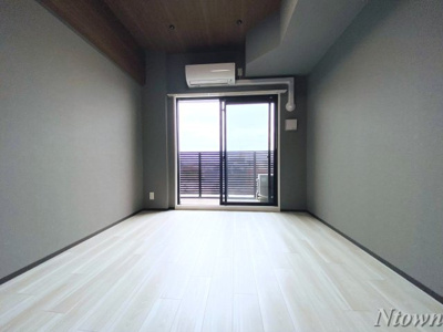 【居間・リビング】 | メイクスWアート今池Ⅲ | こちらのリビングで趣味の時間をお楽しみください