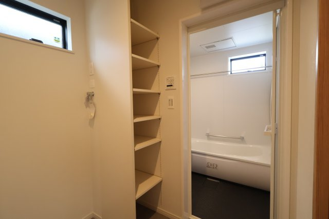 《仲介手数料無料》浦和区上木崎８丁目5-13(全1戸)新築一戸建ての内装|撮影日 2025年11月27日 12:20 晴れ