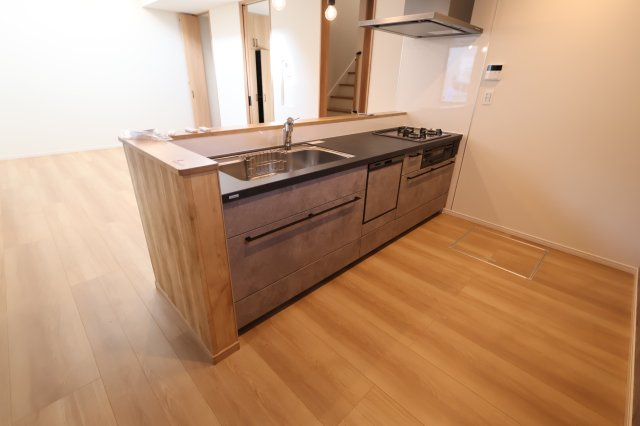 《仲介手数料無料》浦和区上木崎８丁目5-13(全1戸)新築一戸建て