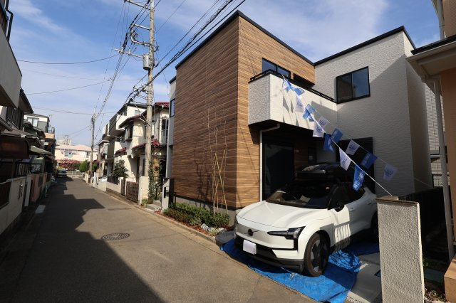 《仲介手数料無料》浦和区上木崎８丁目5-13(全1戸)新築一戸建ての外観|撮影日 2025年11月27日 12:20 晴れ