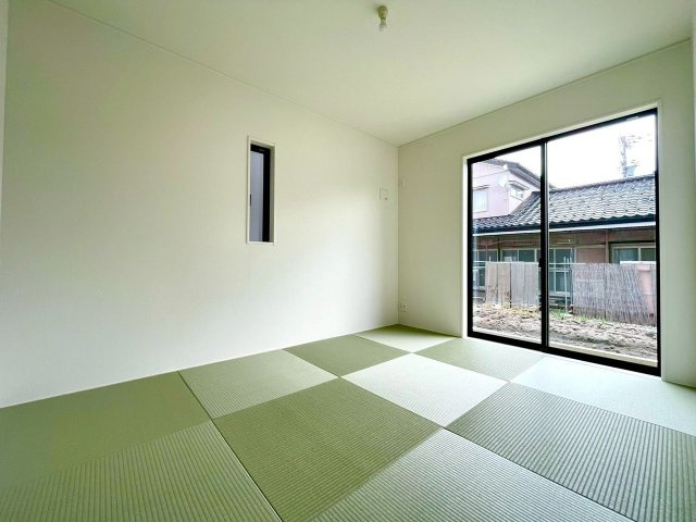 和室、ちょっとしたくつろぎスペースにいかがでしょうか