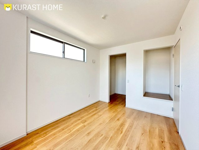 京都市西京区桂池尻町　新築戸建の洋室