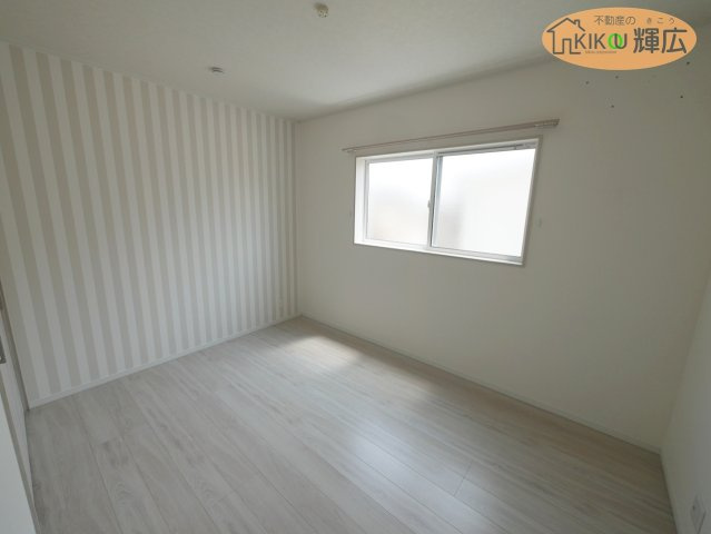 【寝室】 | 姫路市白浜町宇佐崎北3丁目　中古戸建 | 洋室６帖
