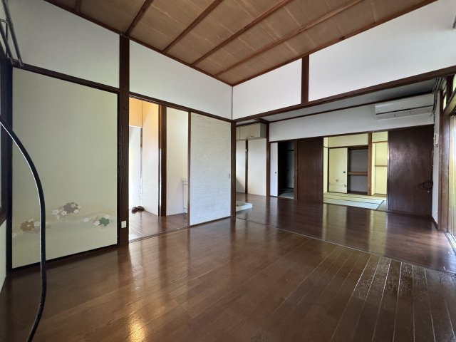 刀根山平屋貸家の居間・リビング