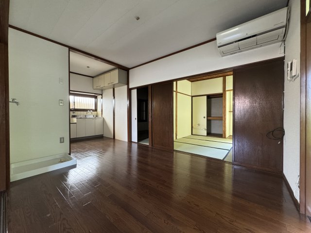 刀根山平屋貸家の居間・リビング