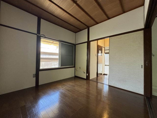 刀根山平屋貸家の居間・リビング