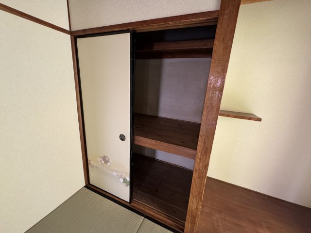 刀根山平屋貸家の収納