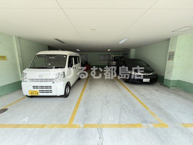 ルファール桜ノ宮の駐車場