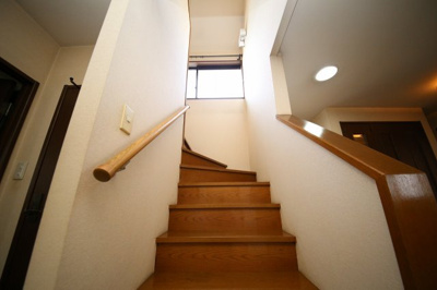 【内装】 | 久喜市上町中古戸建 | 階段
