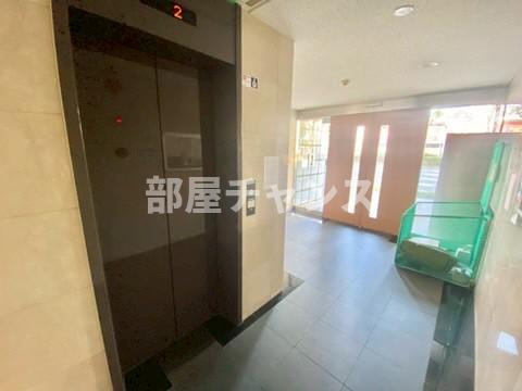 サニー金山のロビー