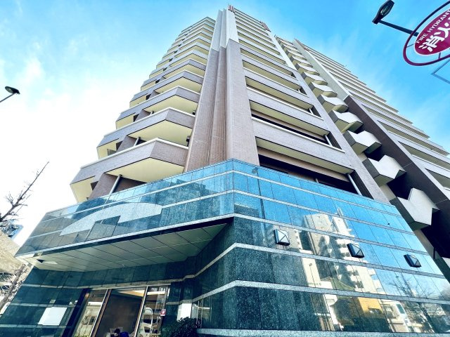 クレストフォルム上野グランステージの外観