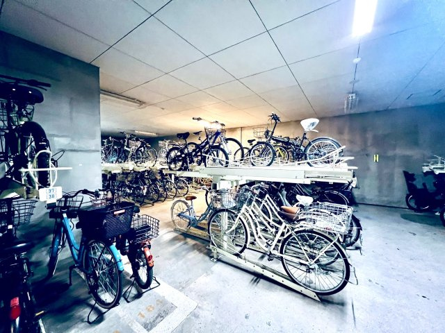 クレストフォルム上野グランステージのその他共用部分|駐輪場