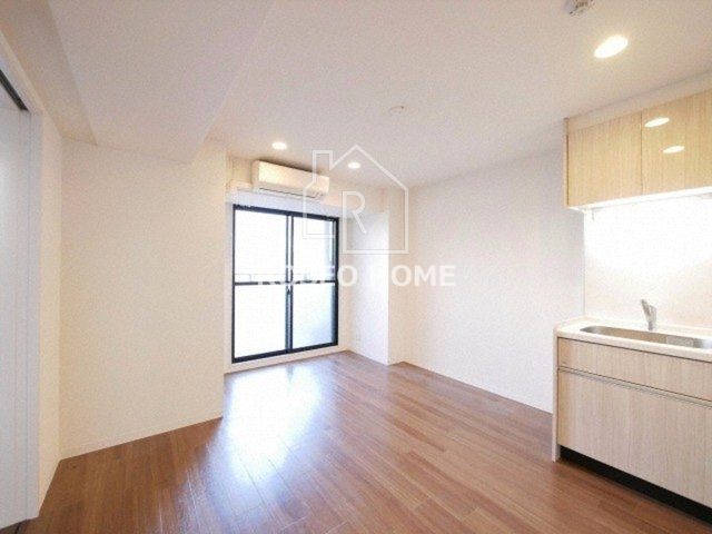 プルミエールメゾンの居間・リビング