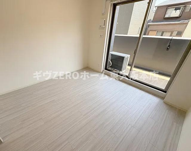 プレサンス東小橋エレディータの居間・リビング