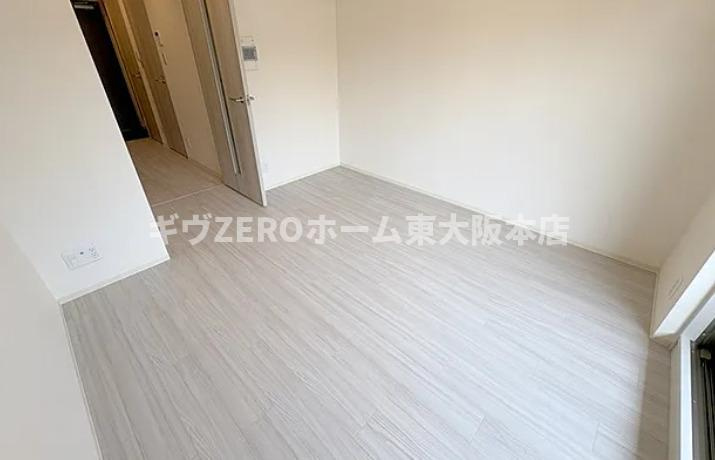 プレサンス東小橋エレディータの居間・リビング