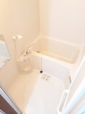 【浴室】 | フォンテーヌ・パレスＢ | 日々の暮らしに欠かせないお風呂です