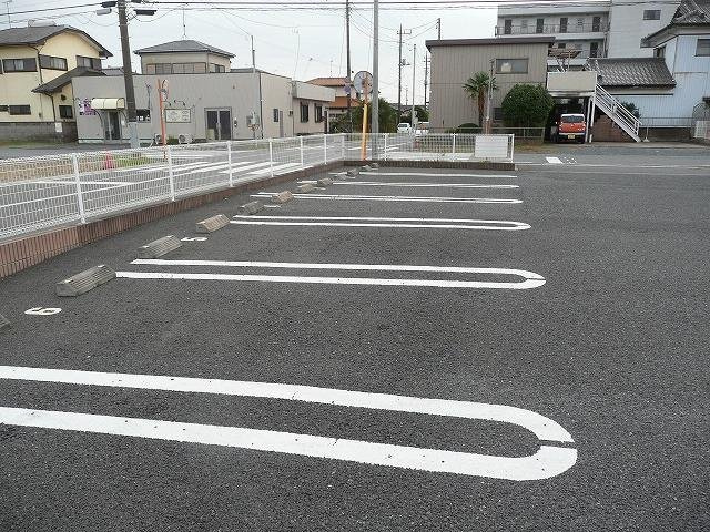 マウントリヴァⅥの駐車場|駐車場完備です