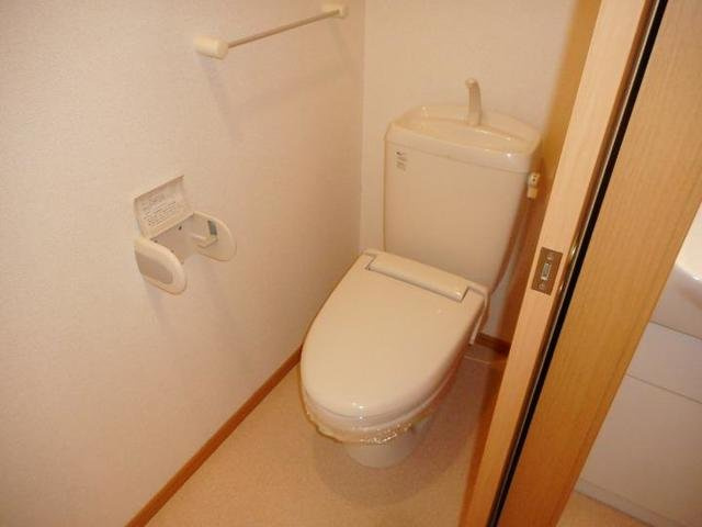 マウントリヴァⅥのトイレ|落ち着いたトイレです