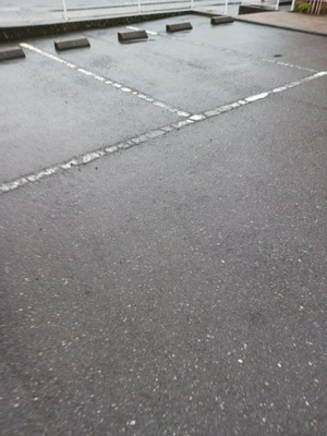 【駐車場】 | Ｋ・レジデンスⅠ | 駐車場があるので、車を買う予定の方も安心です