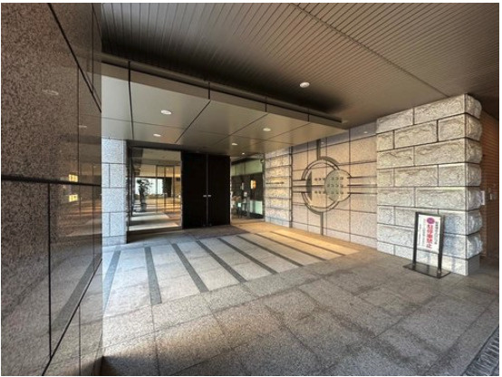 【エントランス】 | ★仲介手数料無料★PROUD TOWER CHIYODA FUJIMI（エリアを代表するランドマークタワーマンション）