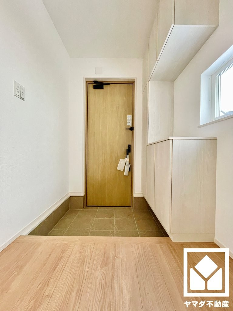 宇治市槇島町落合　第1　1号地の玄関