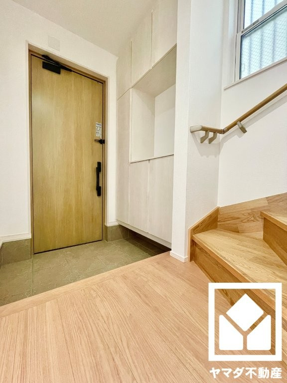 宇治市槇島町一ノ坪　第1　1号地の玄関