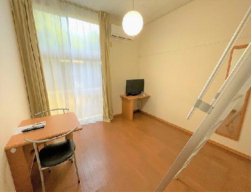 レオパレススプリングBの居間・リビング