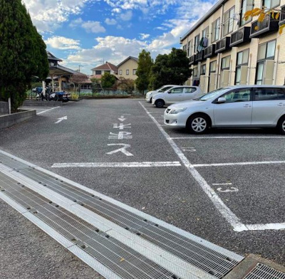 【駐車場】 | レオパレスサンクレール柏A | 画像5