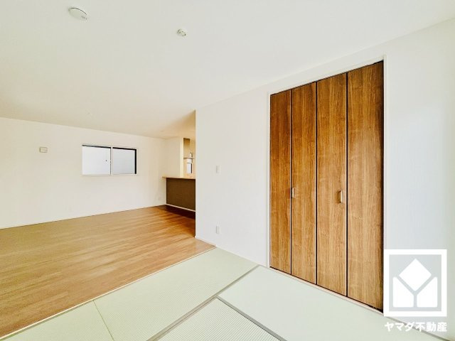 八幡市八幡山田　第3　3号棟の内装|畳コーナー