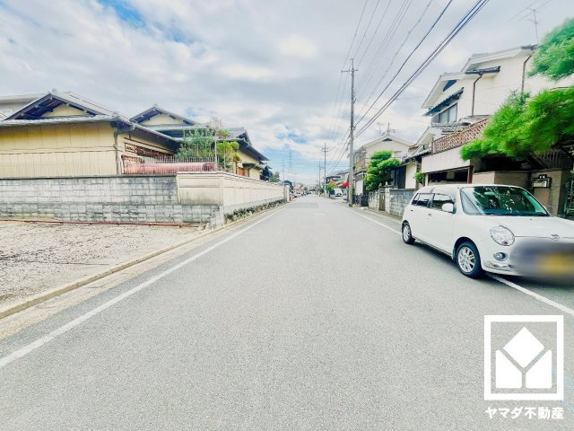 八幡市八幡山田　第3　3号棟の前面道路含む現地写真|【前道】
ご成約でヤマダポイントプレゼント中です。お問合せお待ちしております。